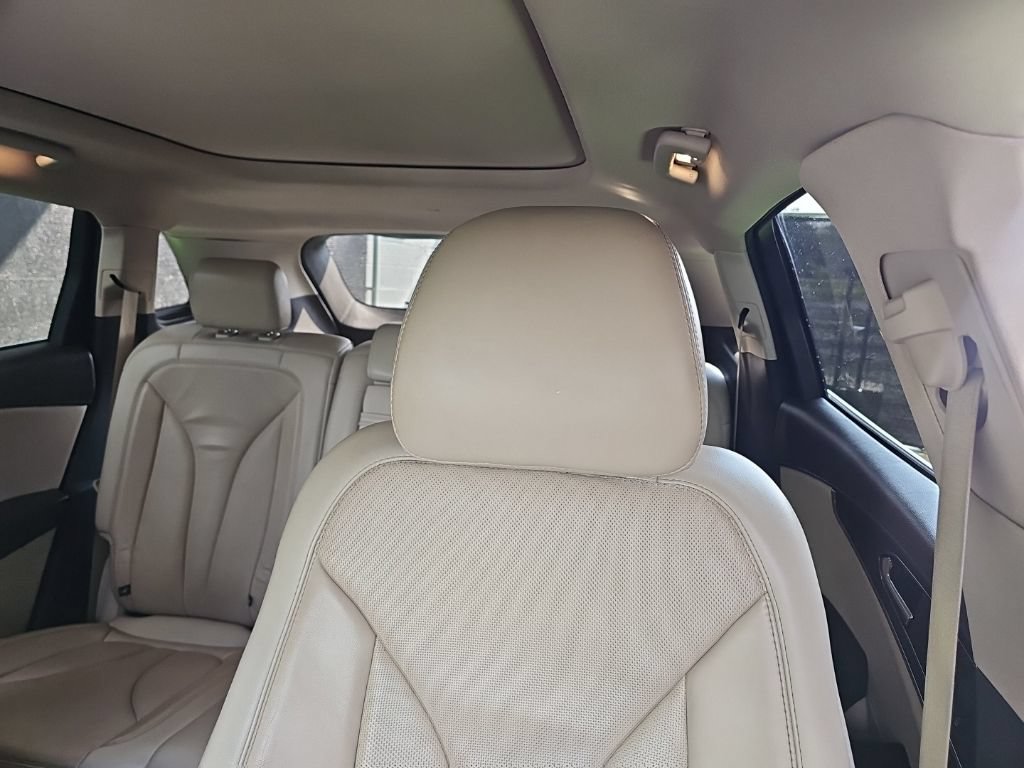 Used 2019 Lincoln Nautilus Reserve AWD/4WD image 13