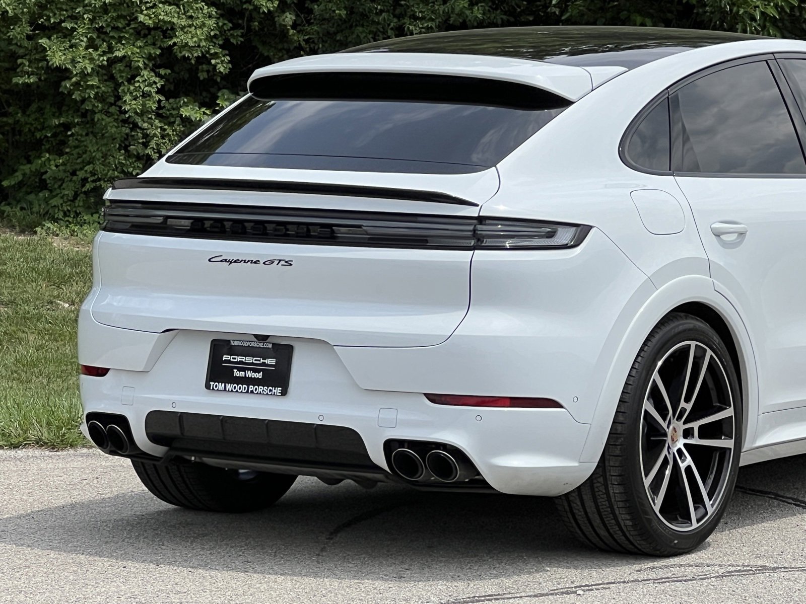 Certified 2025 Porsche Cayenne GTS image 9