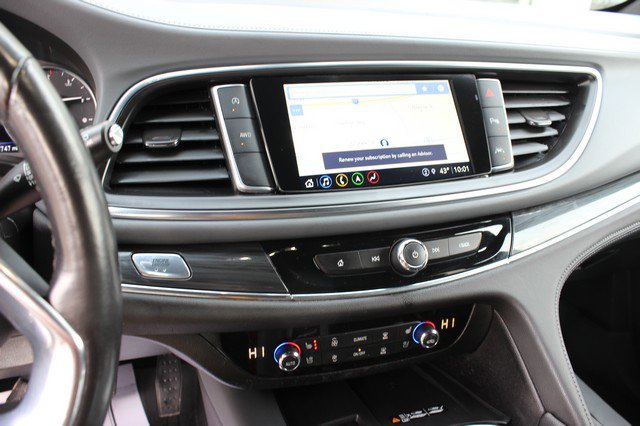 Used 2023 Buick Enclave Premium image 8