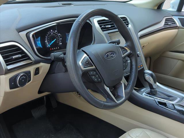 Used 2015 Ford Fusion SE w/ Equipment Group 202A FWD image 9