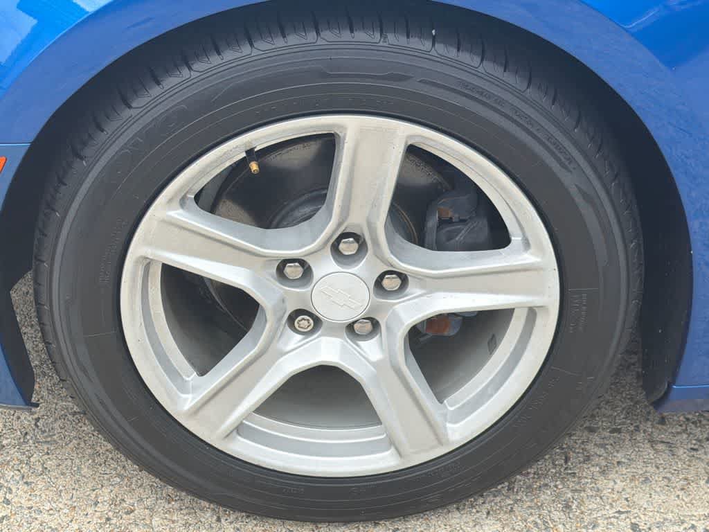 Used 2017 Chevrolet Camaro LT w/ Technology Package RWD image 12