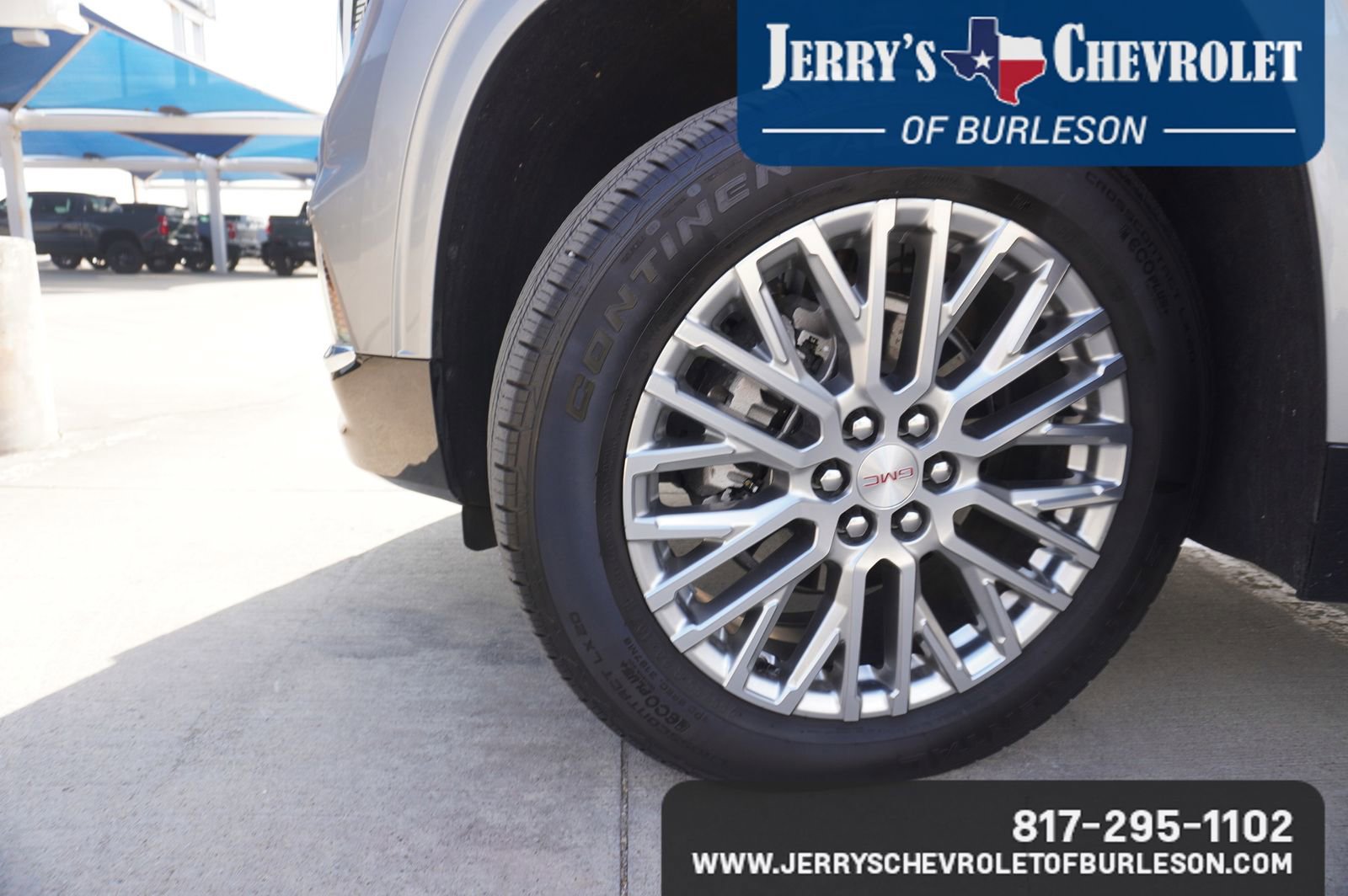 Used 2025 GMC Acadia Denali w/ LPO, Floor Liner Package image 13