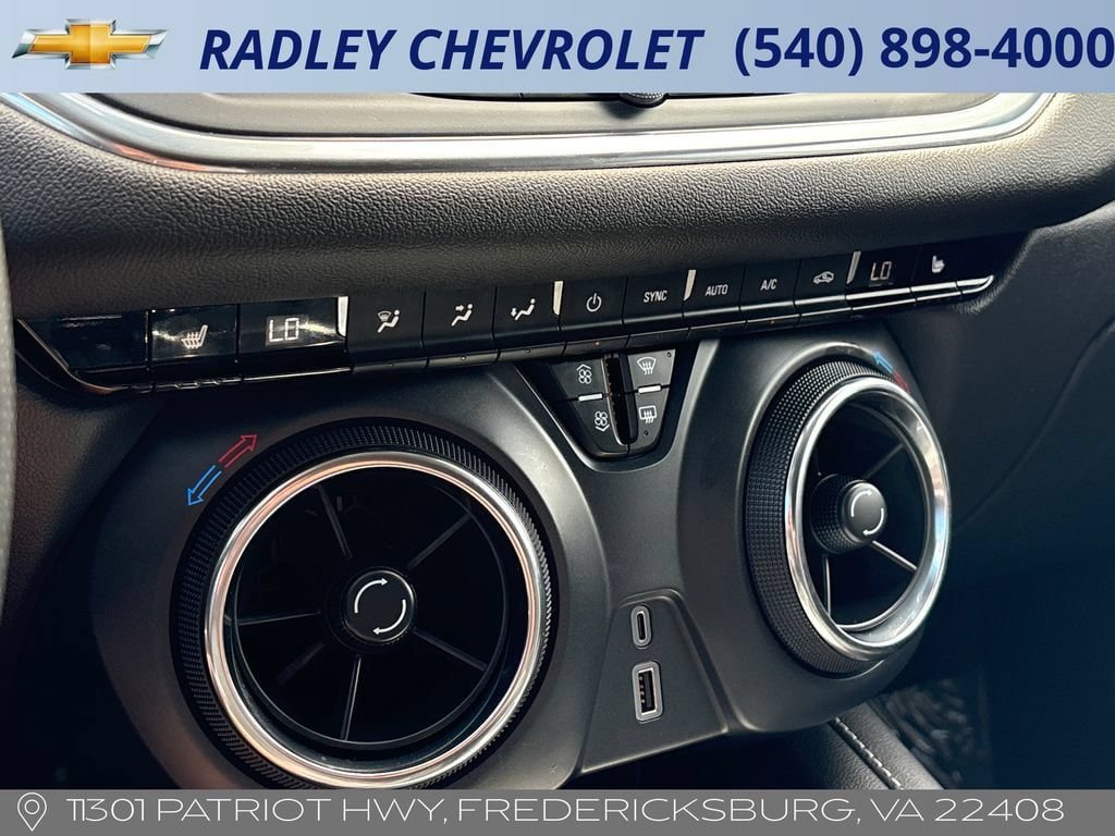 Certified 2025 Chevrolet Blazer LT FWD image 10