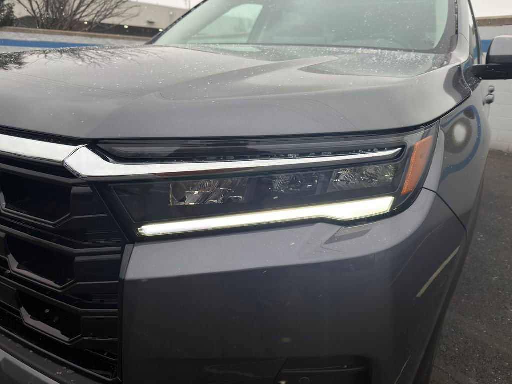 Used 2026 Honda Pilot Touring image 9
