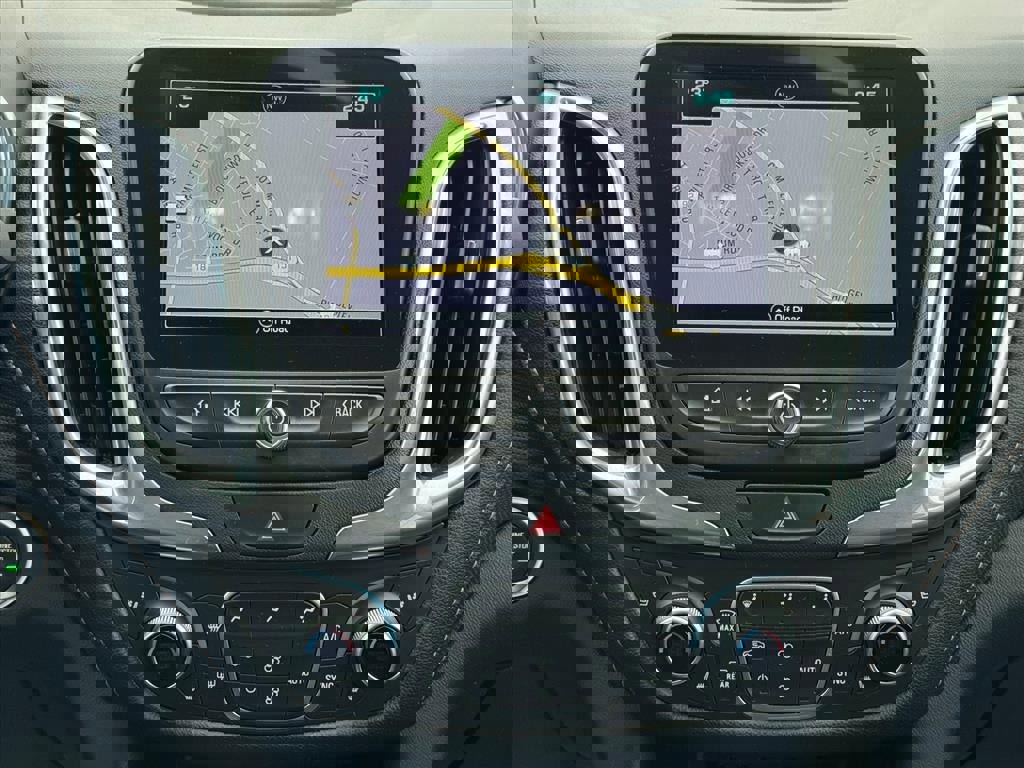 Used 2018 Chevrolet Equinox Premier image 11