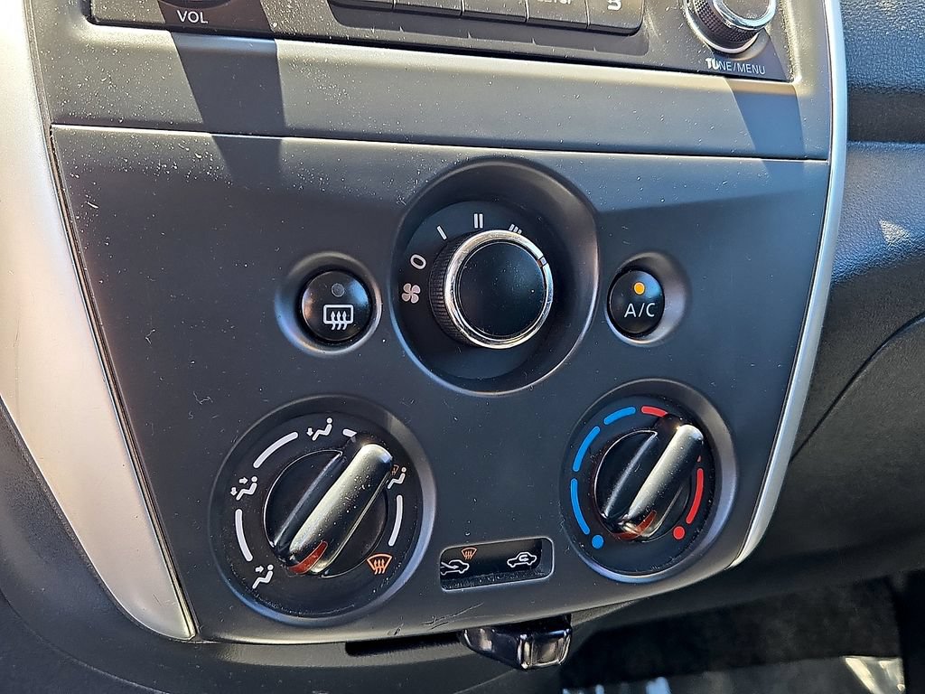Used 2018 Nissan Versa SV FWD image 21