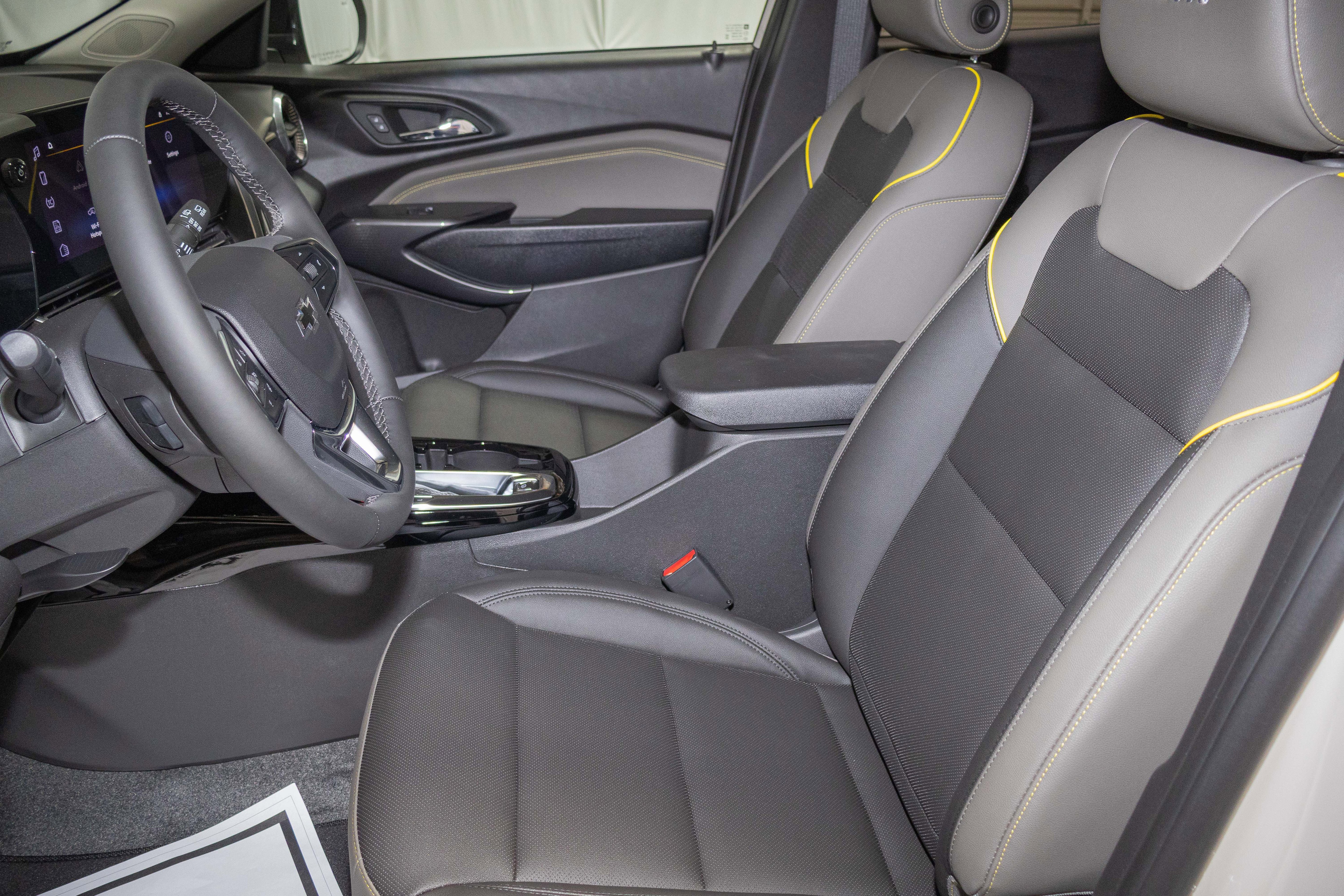 New 2026 Chevrolet Trax ACTIV w/ Driver Confidence Package FWD image 10