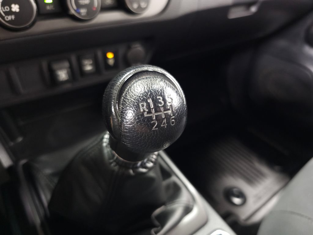 Used 2019 Toyota Tacoma TRD Off-Road AWD/4WD image 26
