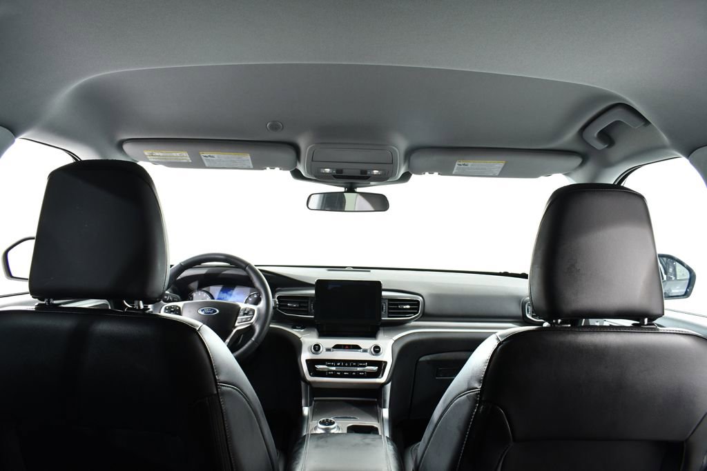 Used 2023 Ford Explorer XLT w/ Equipment Group 202A image 17