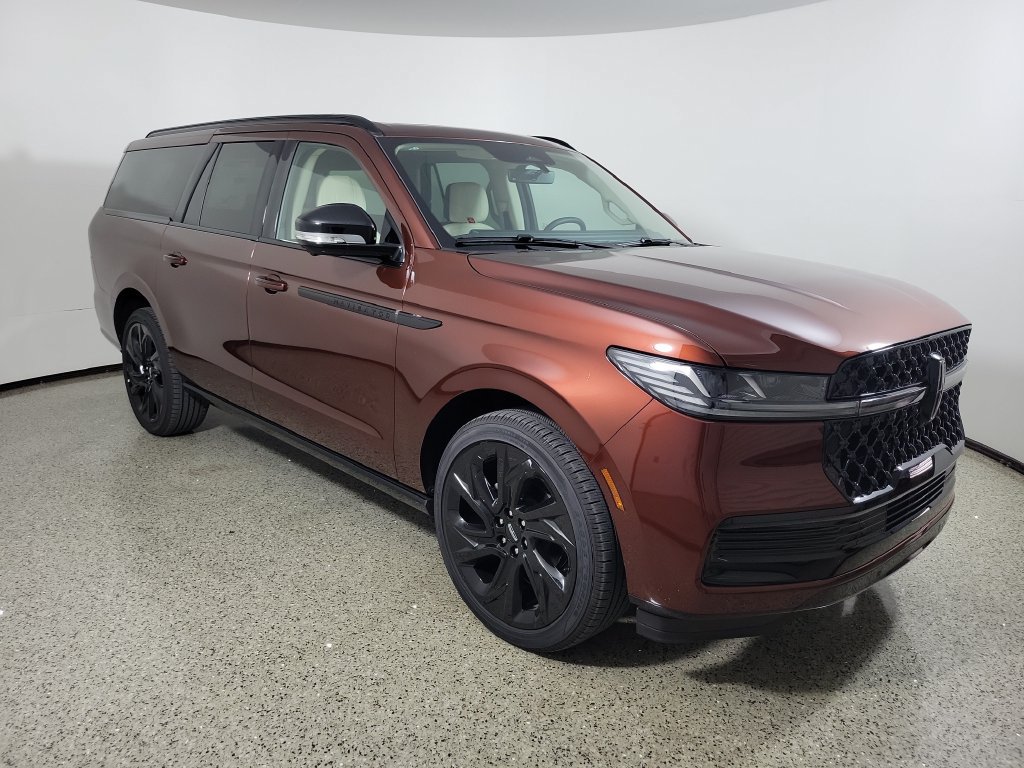 New 2027 Lincoln Navigator L Reserve w/ Jet Appearance Package RWD image 34