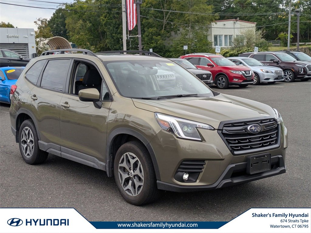 Used 2024 Subaru Forester Premium image 1