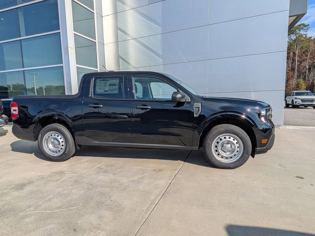 New 2025 Ford Maverick XL image 3