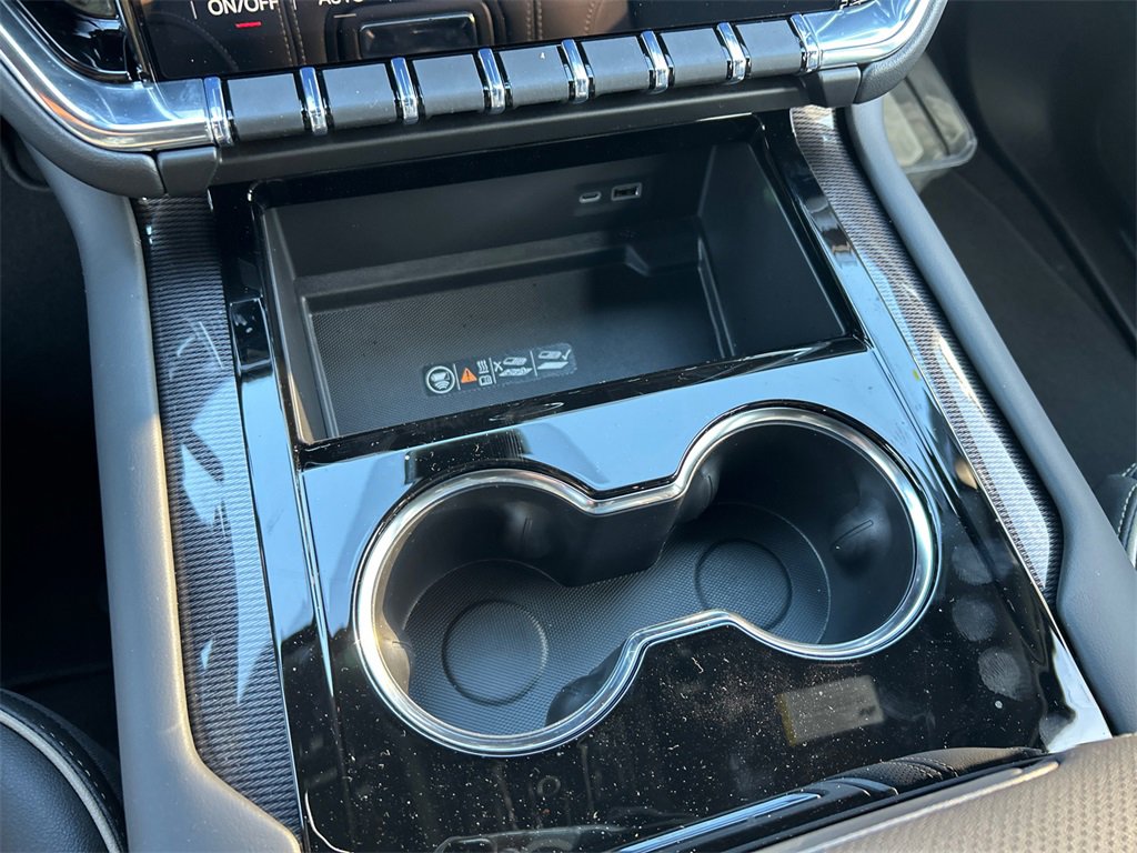 New 2026 GMC Yukon XL Elevation w/ Elevation Premium Package image 25