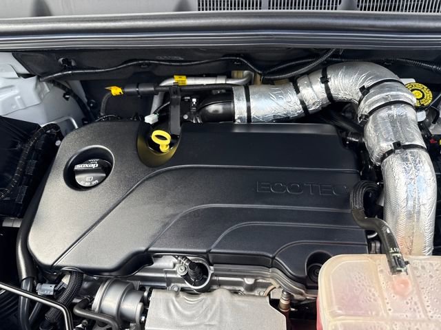 Used 2022 Chevrolet Trax LT w/ LT Convenience Package image 42