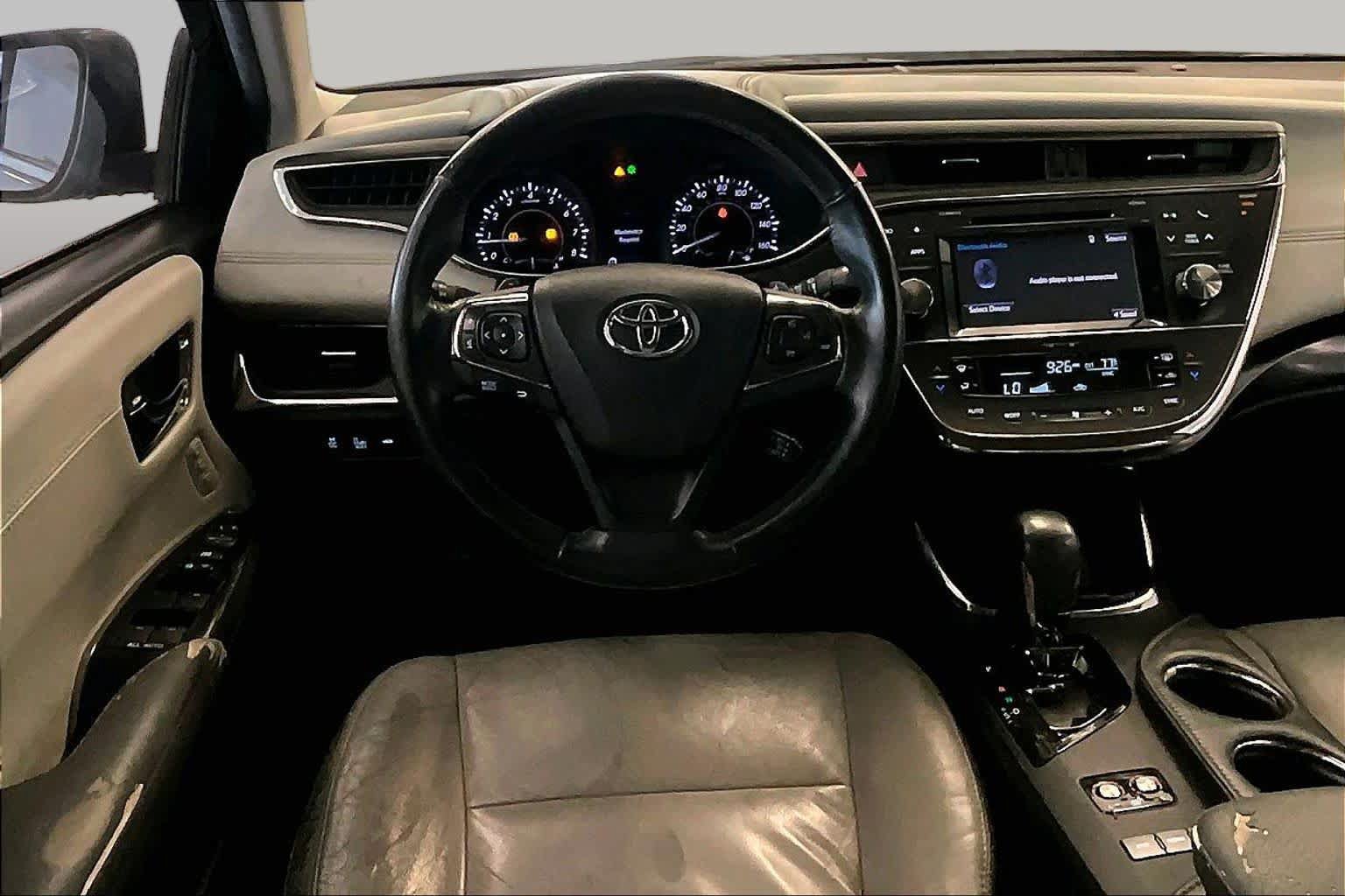 Used 2016 Toyota Avalon Touring FWD image 5