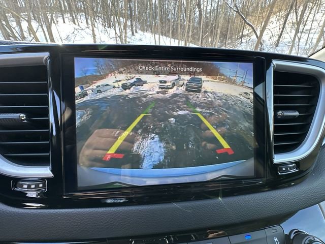 Used 2024 Chrysler Pacifica Touring-L image 26