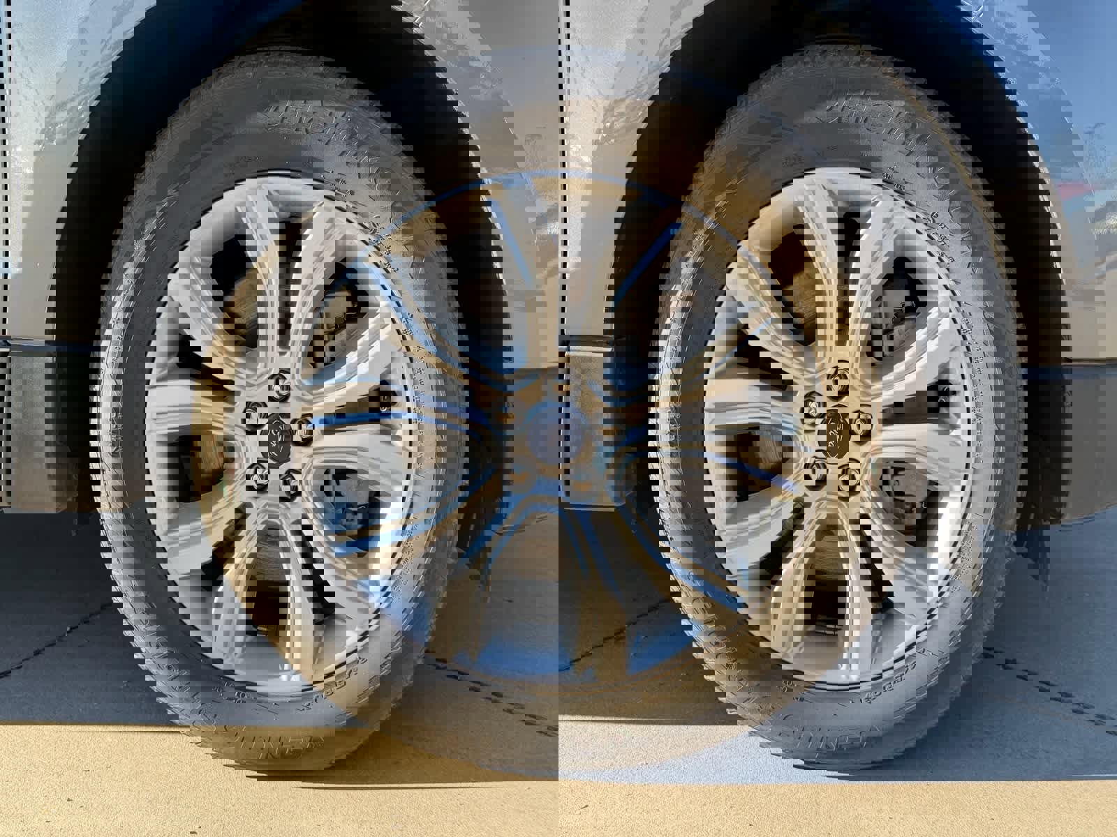 Used 2022 Ford Edge Titanium image 10