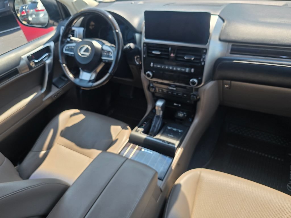 Used 2023 Lexus GX 460 Premium w/ Premium Package AWD/4WD image 16