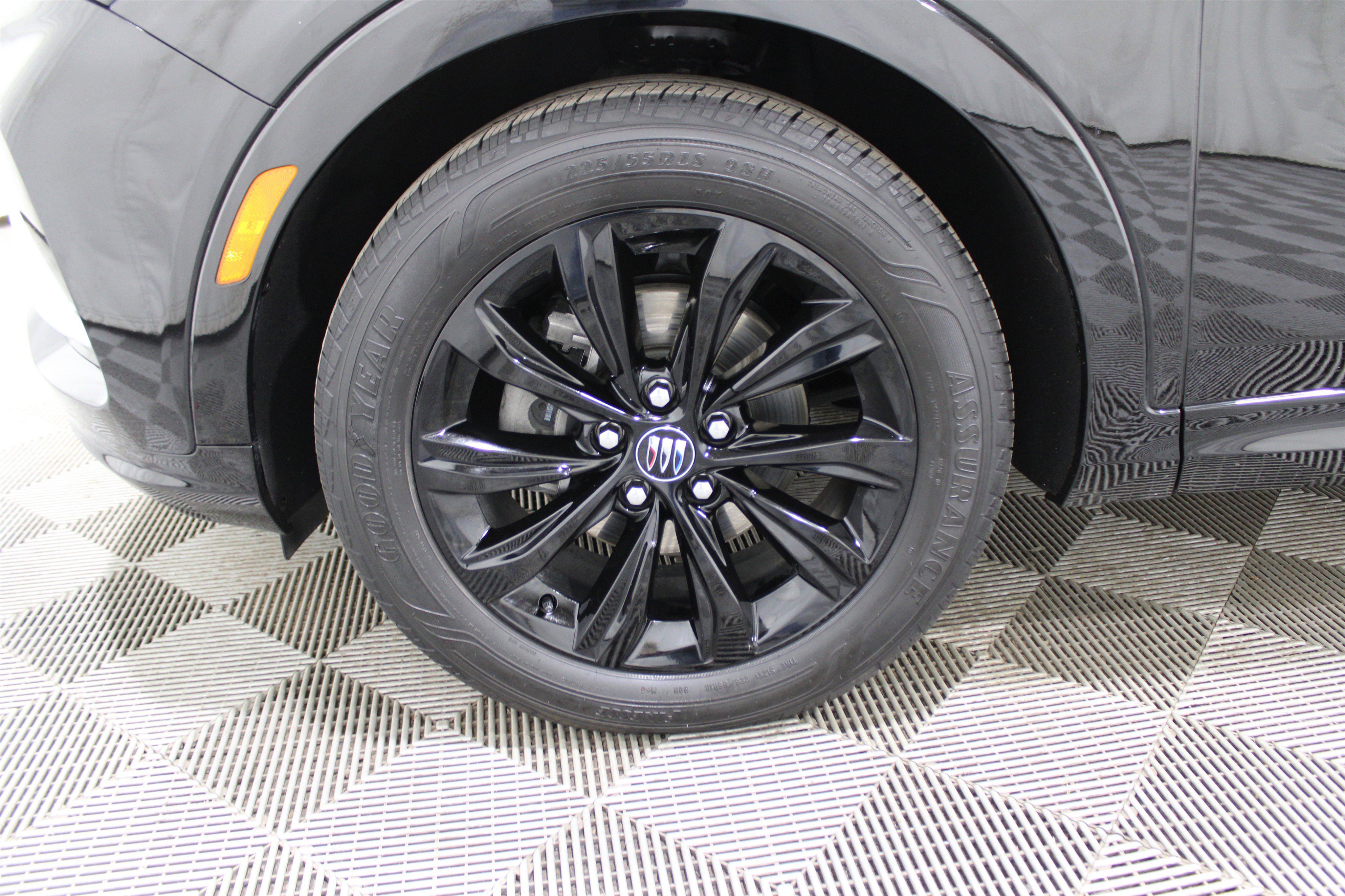 Used 2024 Buick Envista Sport Touring w/ Convenience I Package image 37