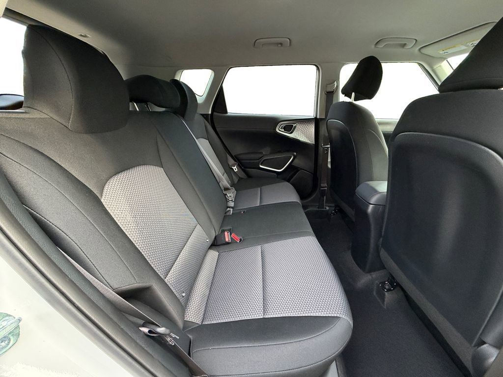 Used 2025 Kia Soul LX w/ LX Technology Package image 14