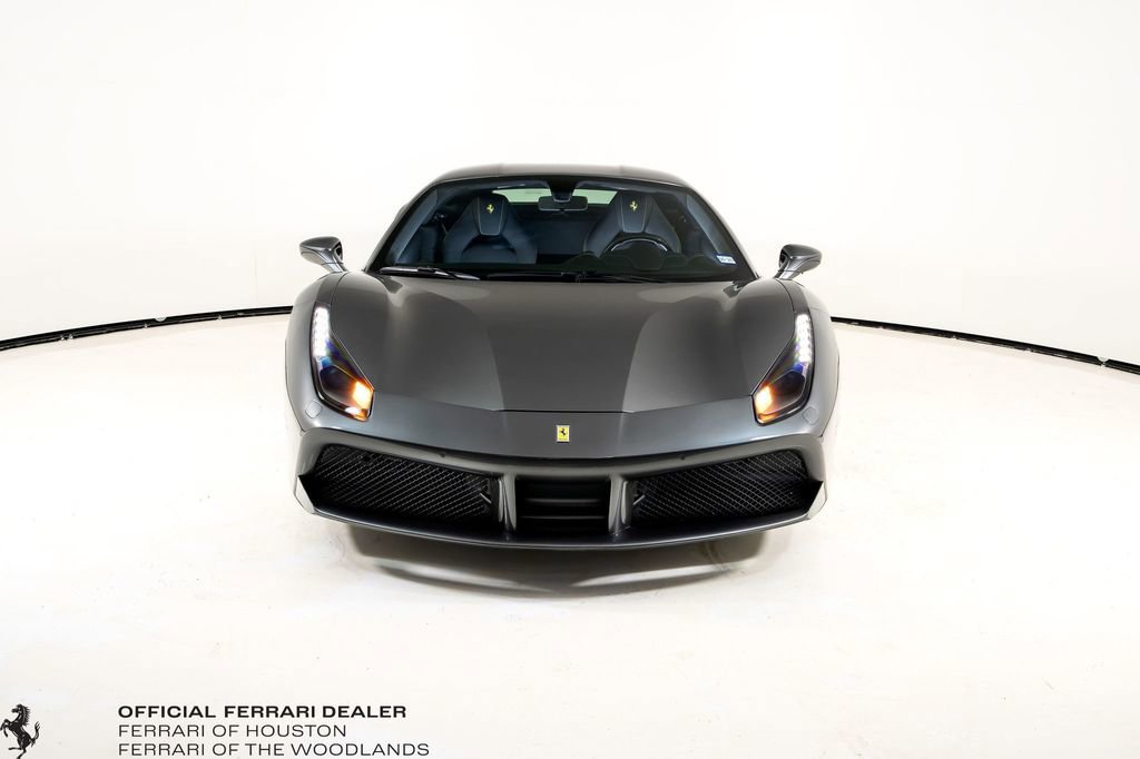 Certified 2018 Ferrari 488 GTB RWD image 9