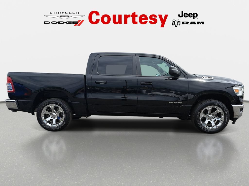 Used 2022 RAM 1500 Big Horn AWD/4WD image 3
