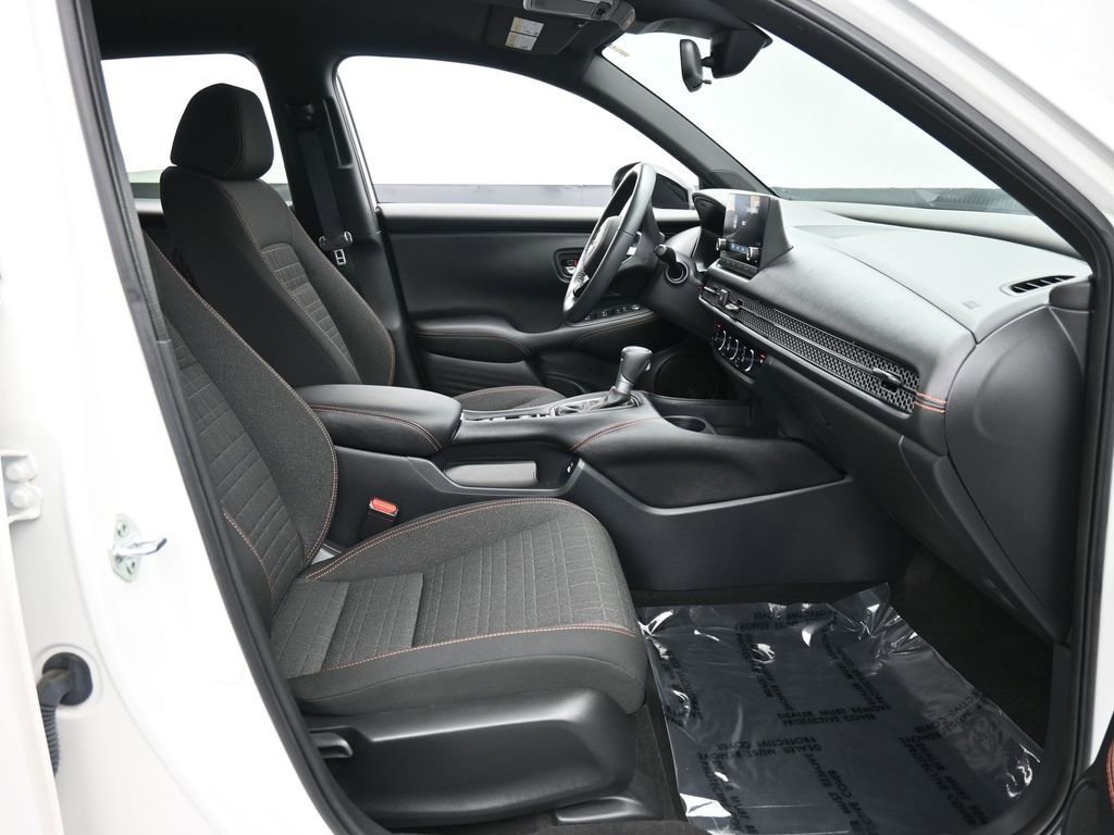 Certified 2023 Honda HR-V Sport image 39