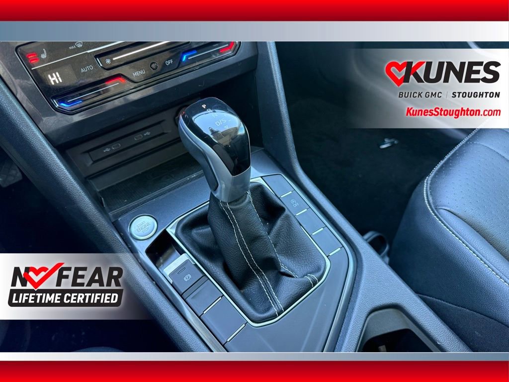 Used 2023 Volkswagen Tiguan SE image 35