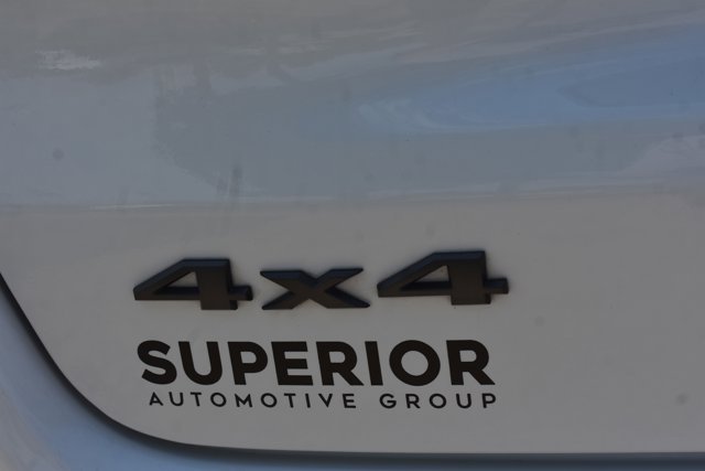 Used 2025 Jeep Compass Trailhawk AWD/4WD image 7