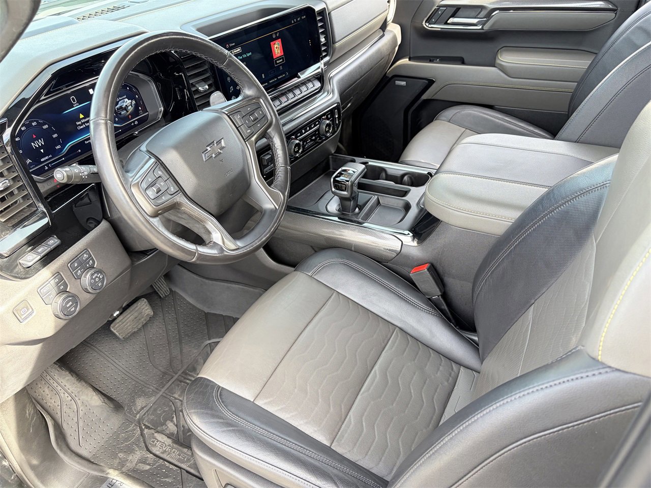 Used 2023 Chevrolet Silverado 1500 ZR2 w/ Technology Package image 18