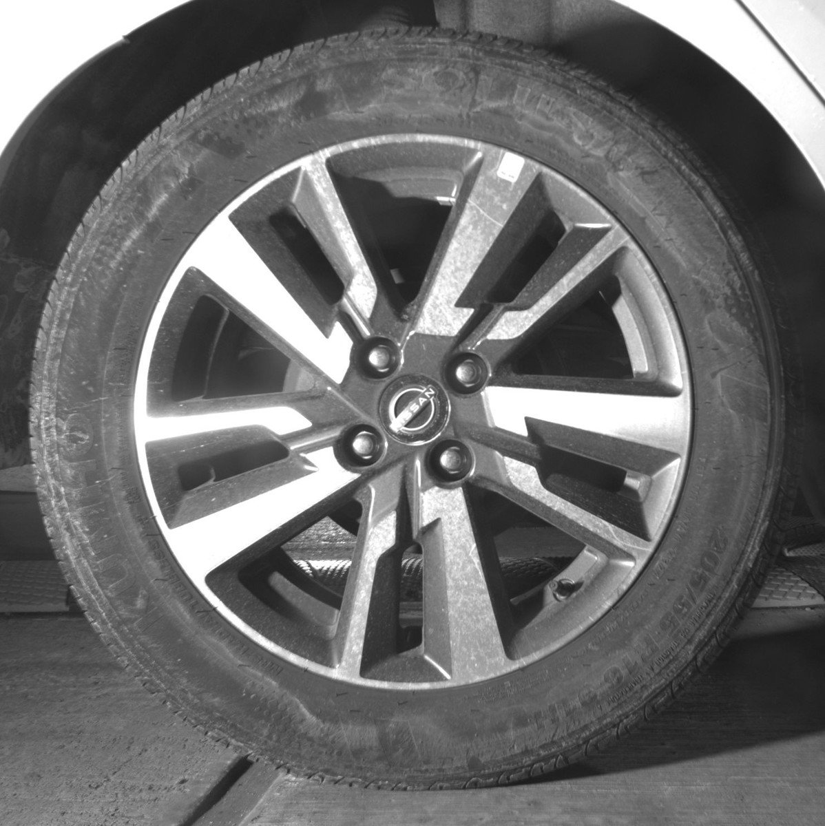 Used 2025 Nissan Versa SV FWD image 15