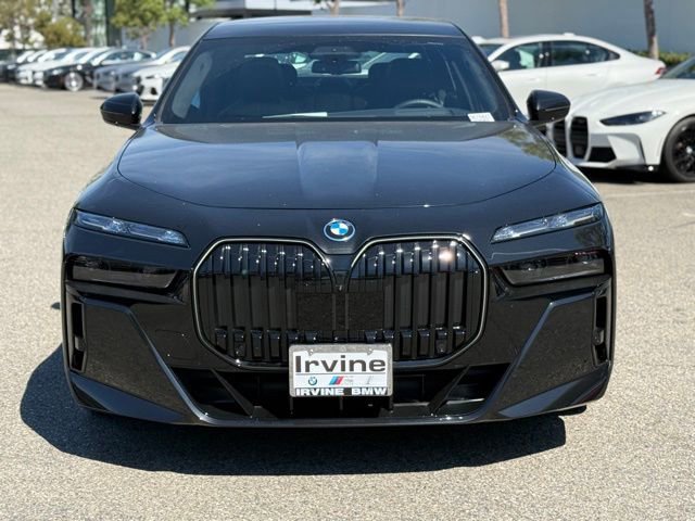 Used 2025 BMW i7 xDrive60 w/ Executive Package image 4