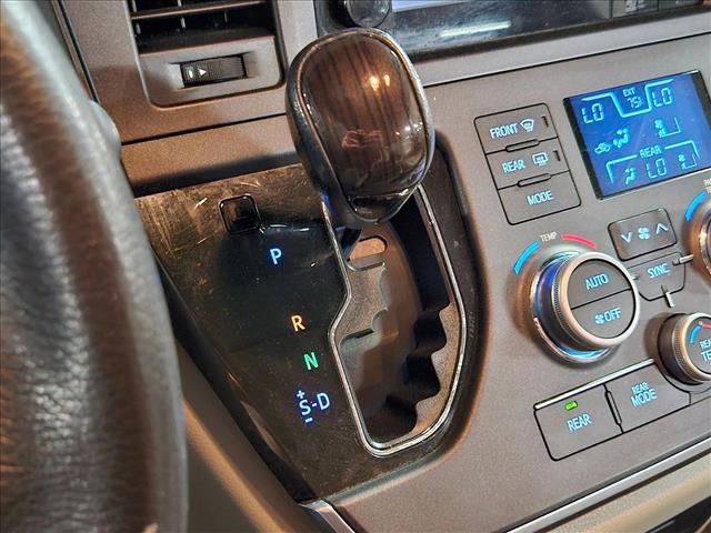 Used 2017 Toyota Sienna XLE w/ XLE Navigation Package image 12