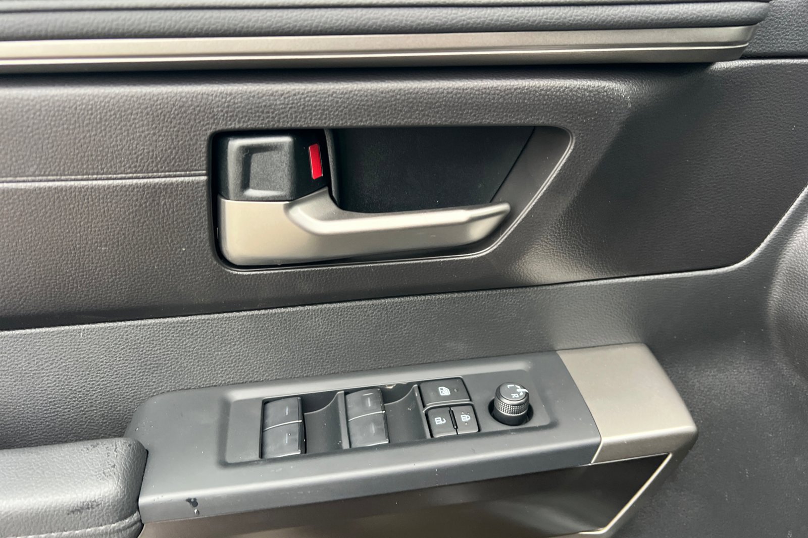 New 2026 Toyota Tundra SR5 w/ SR5 Convenience Package image 8