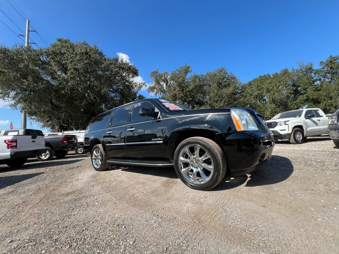 Used 2014 GMC Yukon XL Denali image 37
