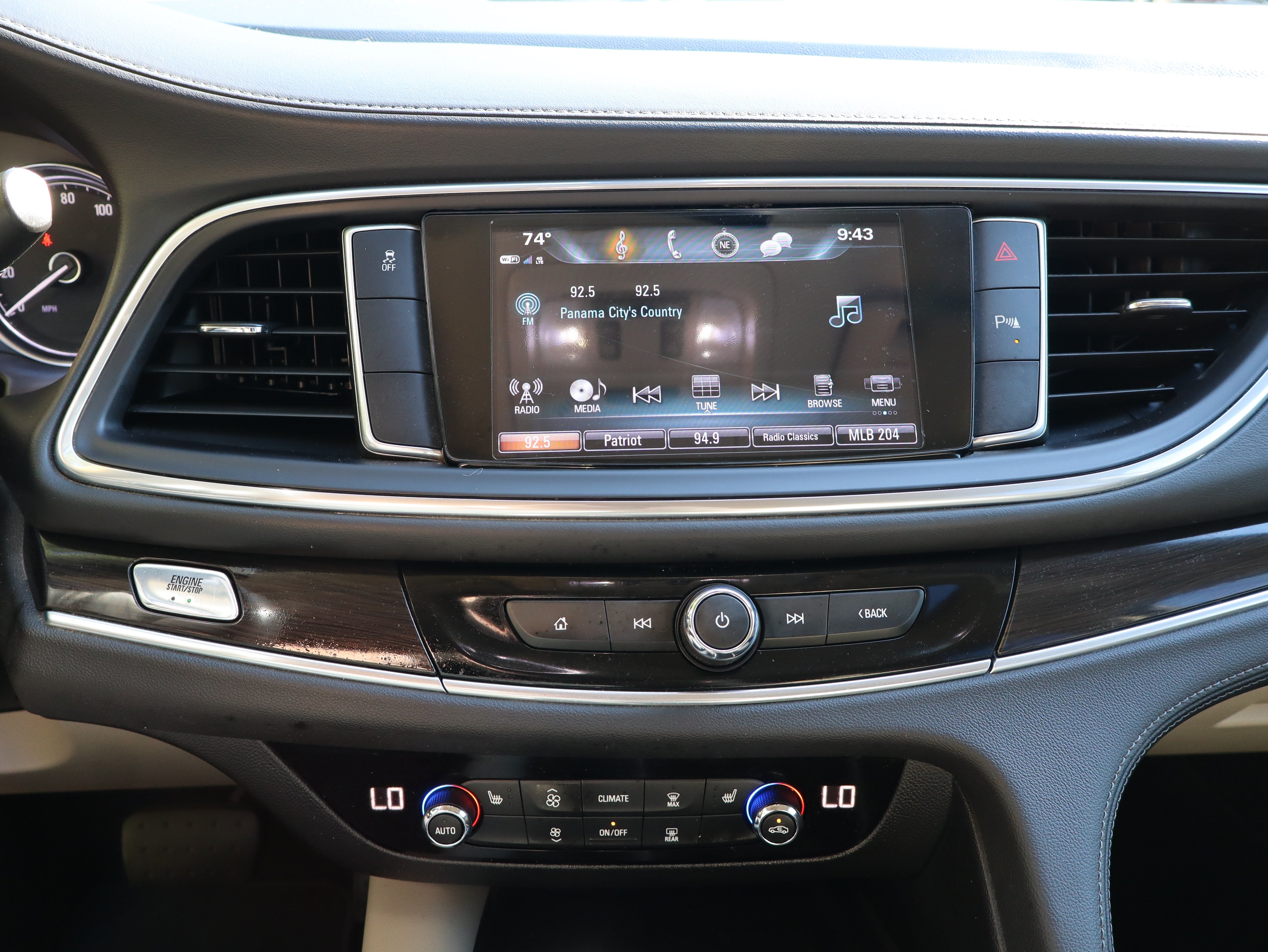 Used 2019 Buick Enclave Essence FWD image 30