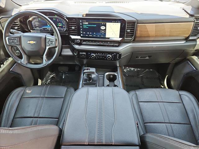 Certified 2023 Chevrolet Silverado 1500 High Country w/ High Country Premium Package AWD/4WD image 24