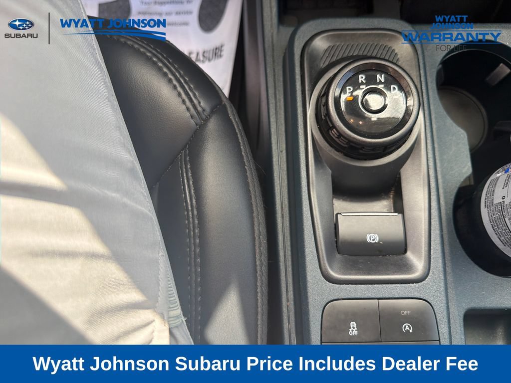 Used 2025 Ford Maverick Lariat w/ Black Appearance Package AWD/4WD image 28