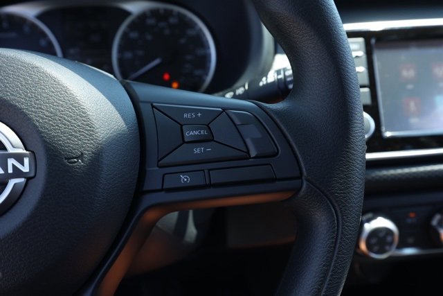 New 2025 Nissan Kicks Play S image 27