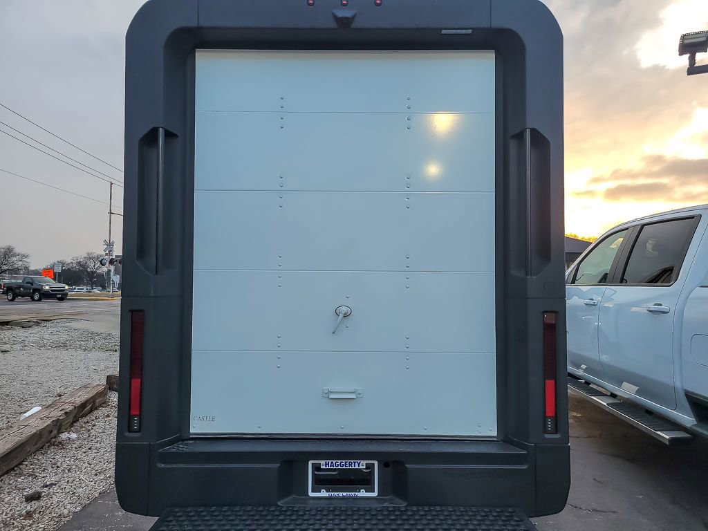 Used 2025 Chevrolet Brightdrop 400 image 5