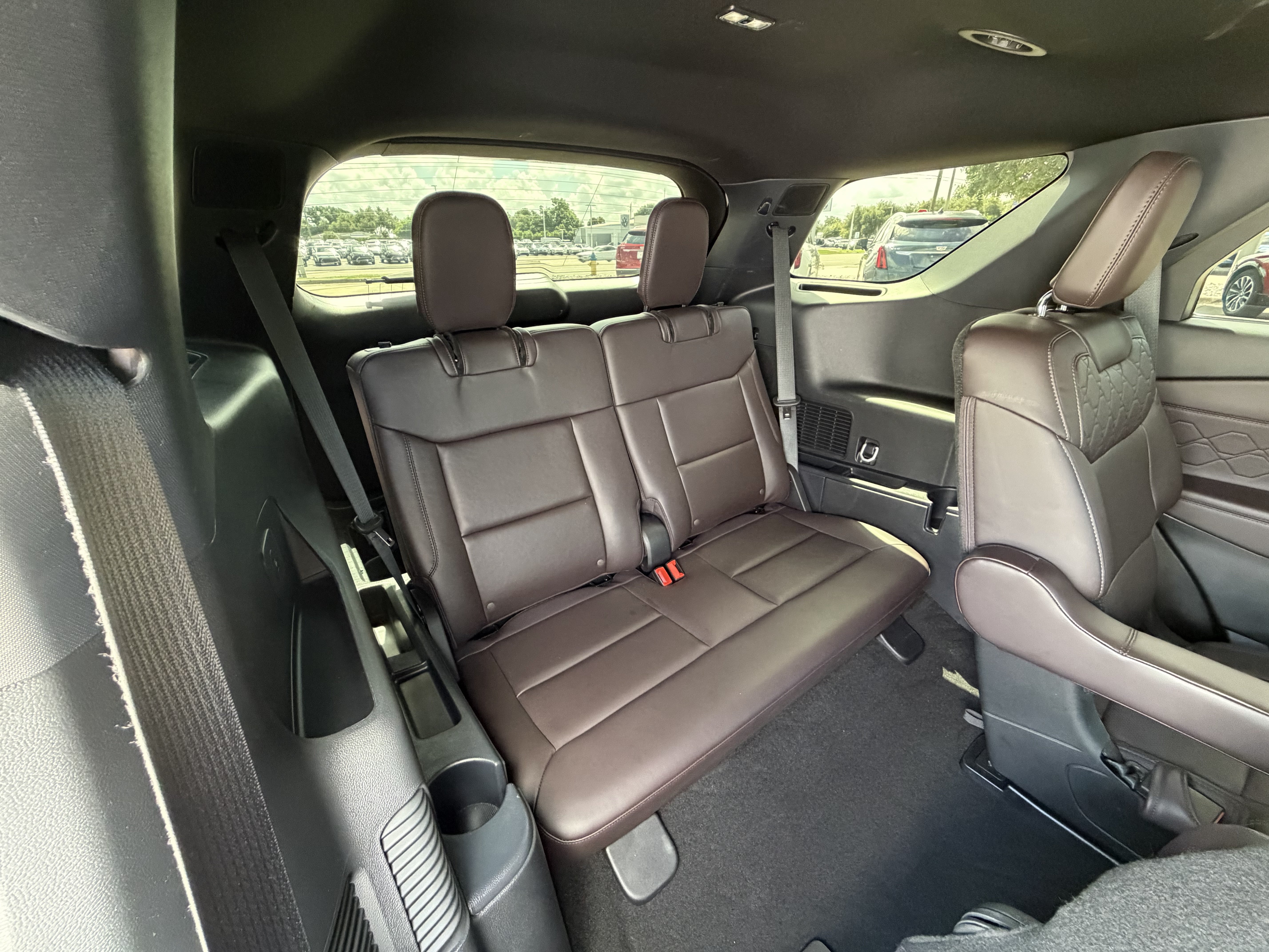 Used 2025 Ford Explorer Platinum w/ Ultimate Package RWD image 18