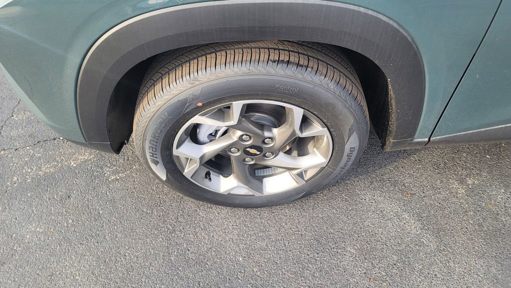 New 2026 Chevrolet Trax LT w/ Driver Confidence Package image 6