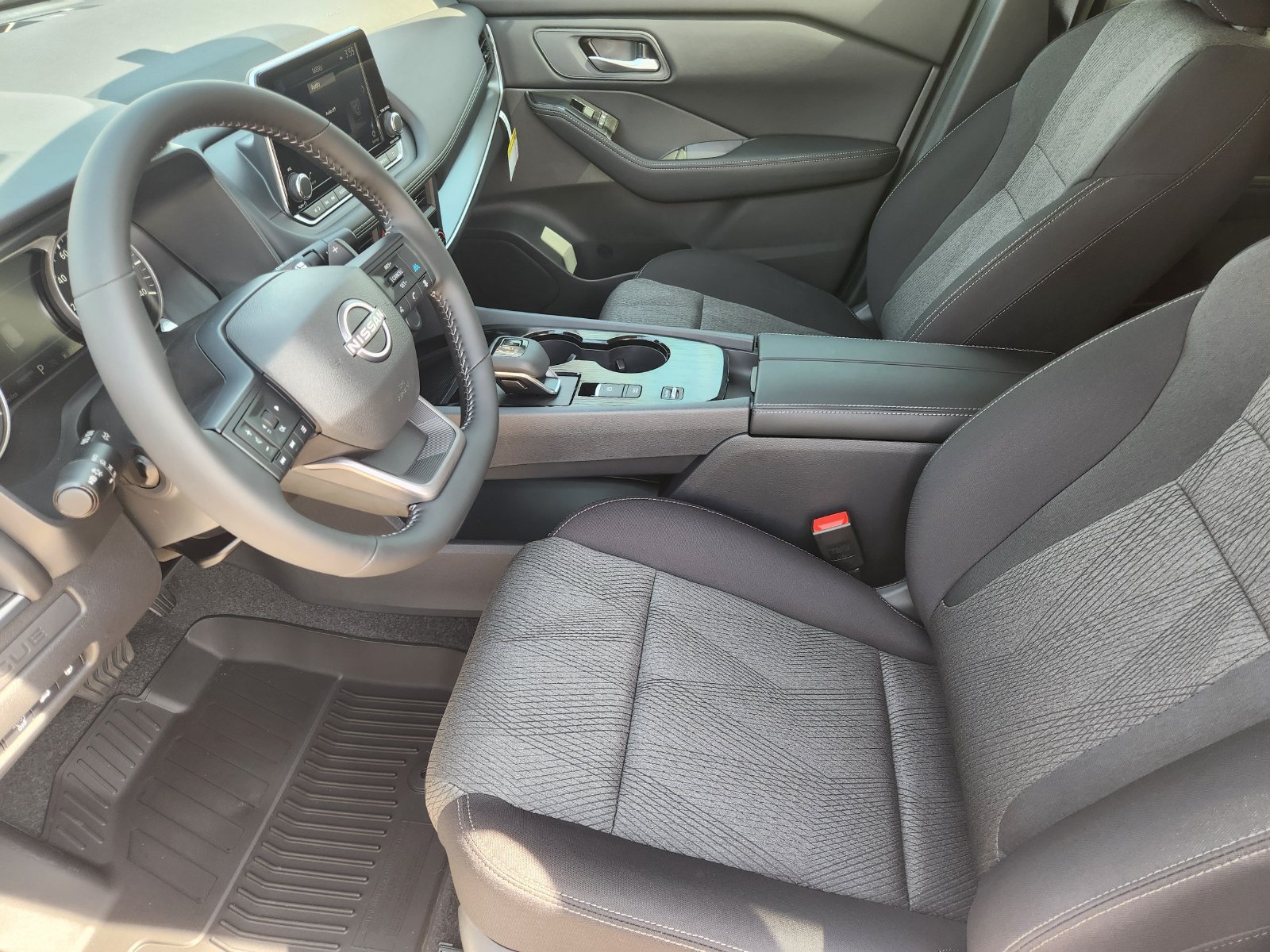 New 2026 Nissan Rogue SV FWD image 12