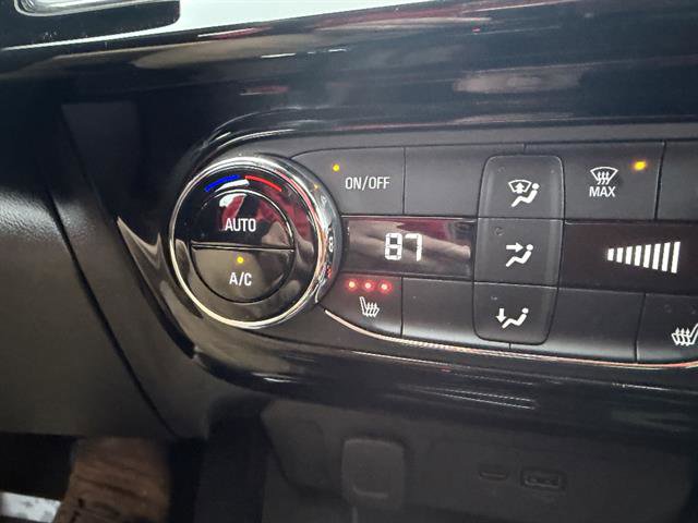 Used 2024 Chevrolet Trax RS FWD image 38