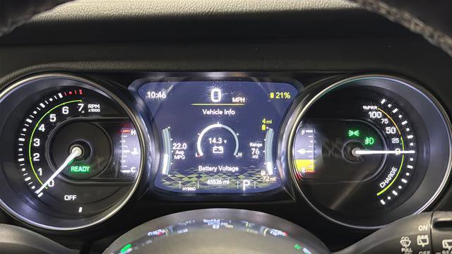 Used 2022 Jeep Wrangler Unlimited Sahara w/ Cold Weather Group image 16