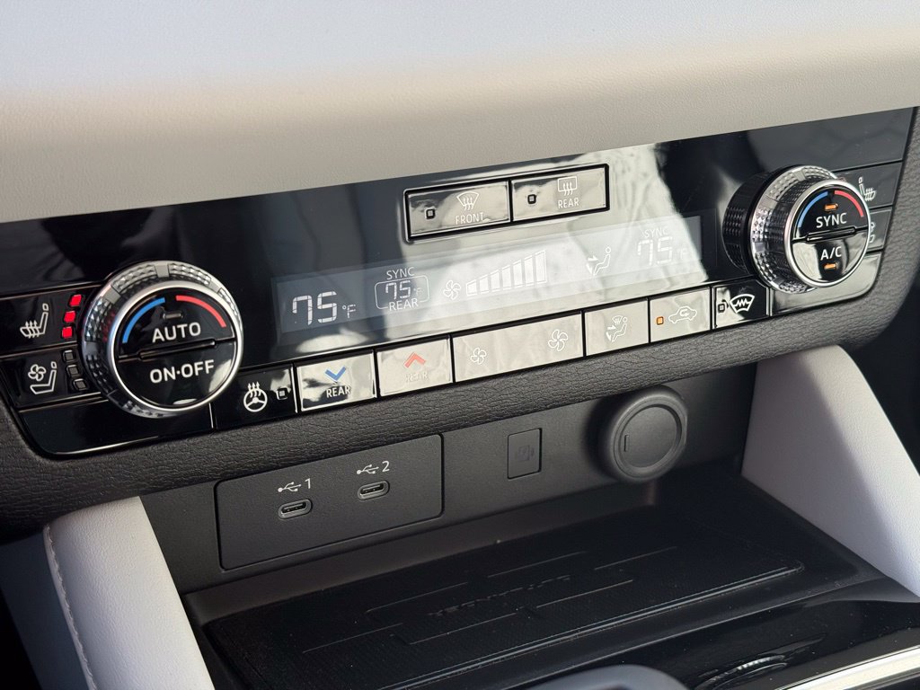 New 2026 Mitsubishi Outlander SEL AWD/4WD image 16