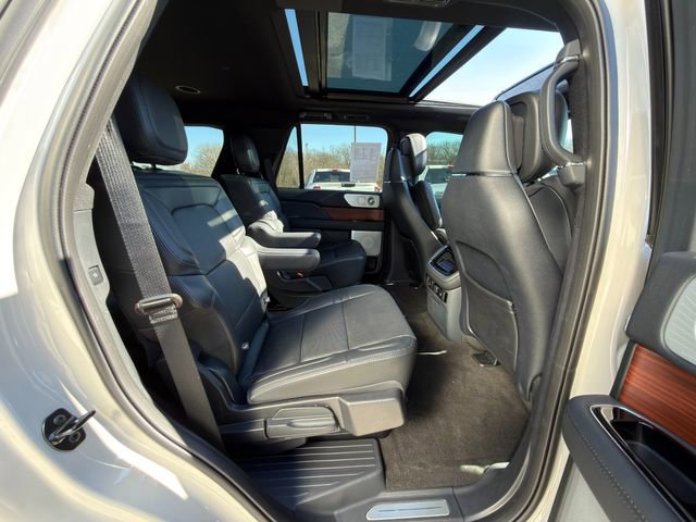Used 2024 Lincoln Navigator Reserve AWD/4WD image 11