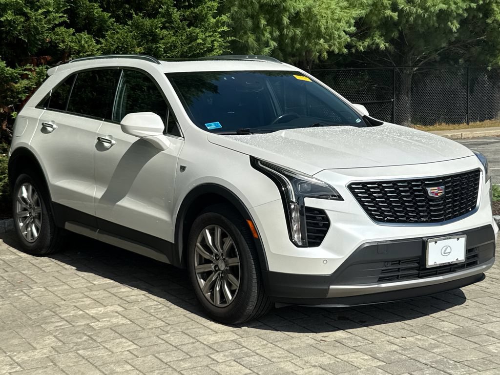 Used 2019 Cadillac XT4 Premium Luxury w/ Cold Weather Package AWD/4WD image 3