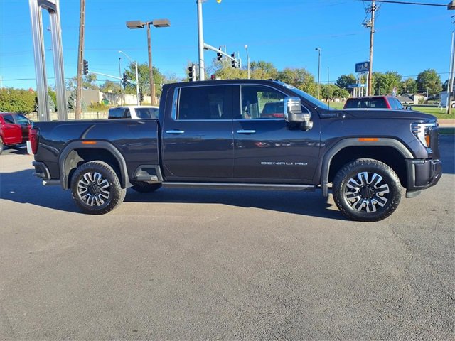 Used 2024 GMC Sierra 2500 Denali Ultimate image 11