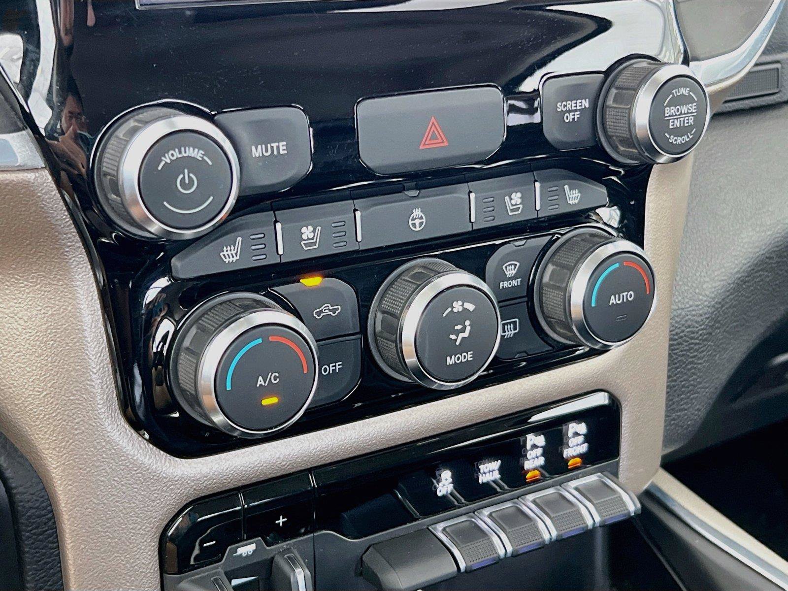 Used 2020 RAM 1500 Laramie AWD/4WD image 9